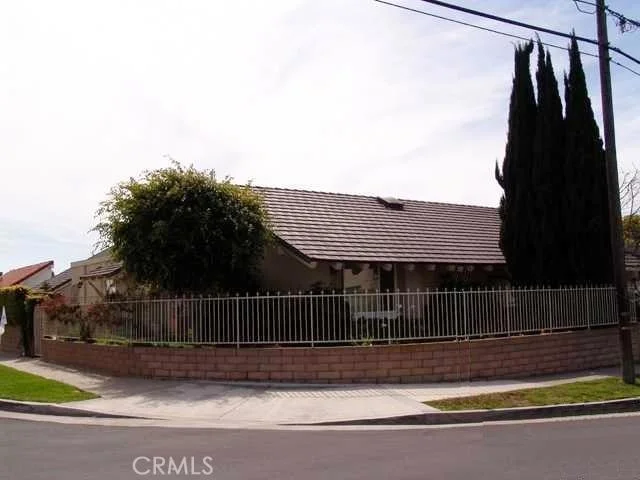 520 Utica, Huntington Beach, CA 92648