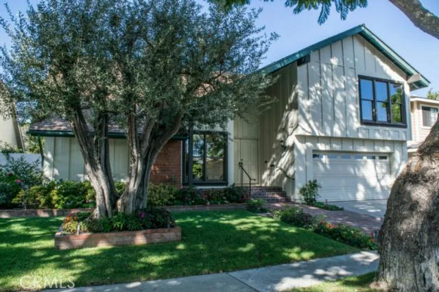 10181 Kings, Los Alamitos, CA 90720