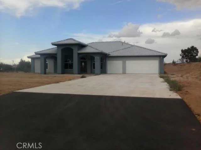 11649 Ivy, Hesperia, CA 92345