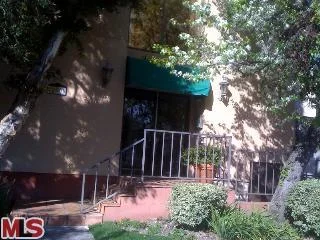 11909 Weddington #204, Valley Village, CA 91607