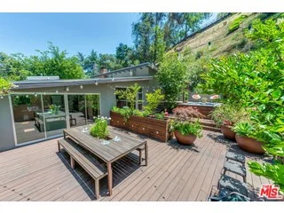 8568 Wonderland, Los Angeles, CA 90046