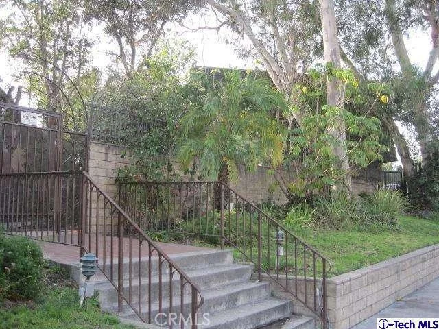 8641 Glenoaks #203, Sun Valley, CA 91352