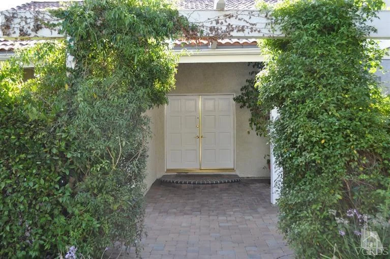899 Hartglen, Westlake Village, CA 91361