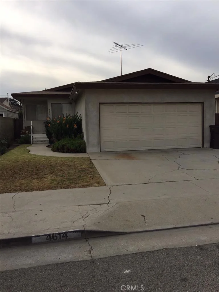 4614 134th, Hawthorne, CA 90250