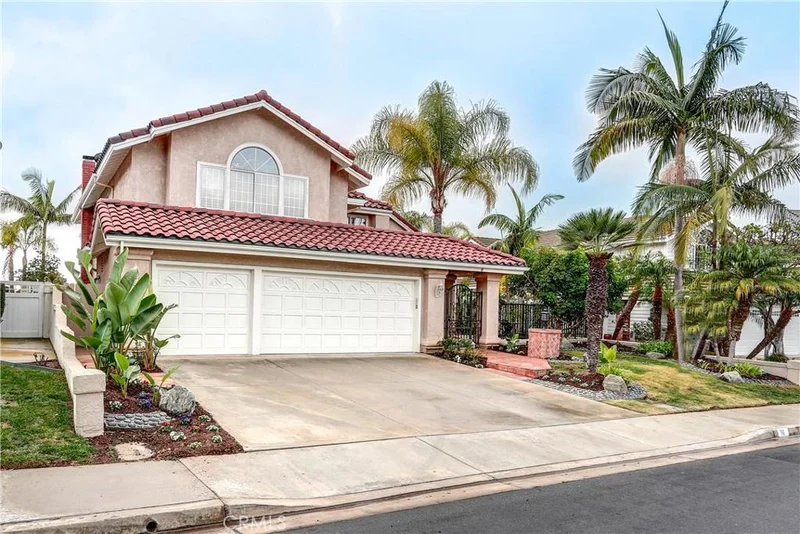 10 Silent Knoll, Laguna Niguel, CA 92677