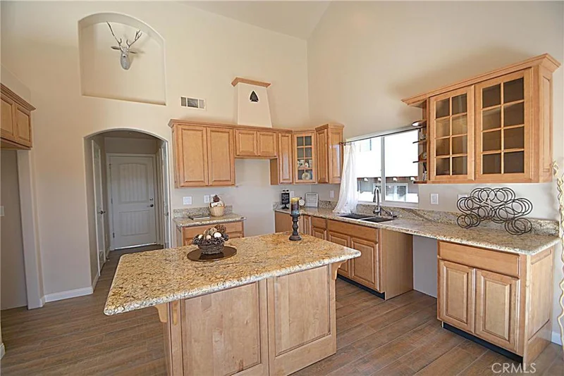 875 Madera, Lake Arrowhead, CA 92352