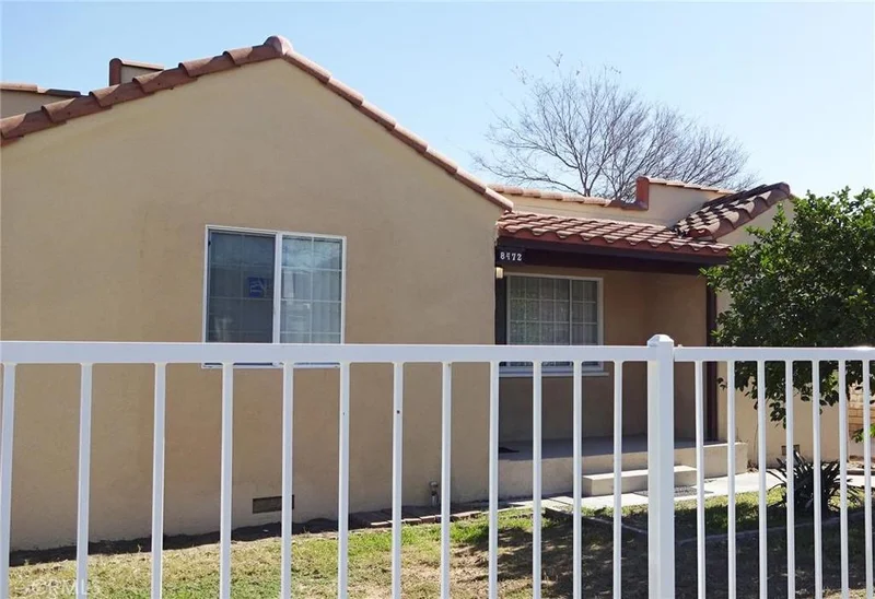 8472 San Luis, South Gate, CA 90280