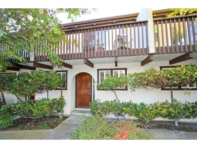 1046 Wright #B, Mountain View, CA 94043