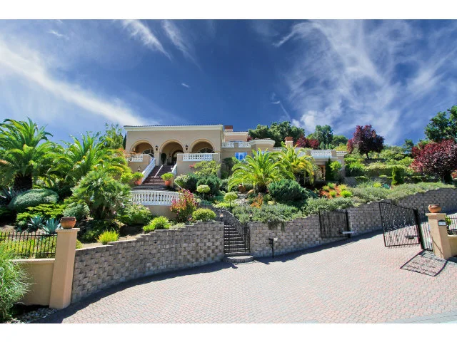 11703 Dorothy Anne, Cupertino, CA 95014