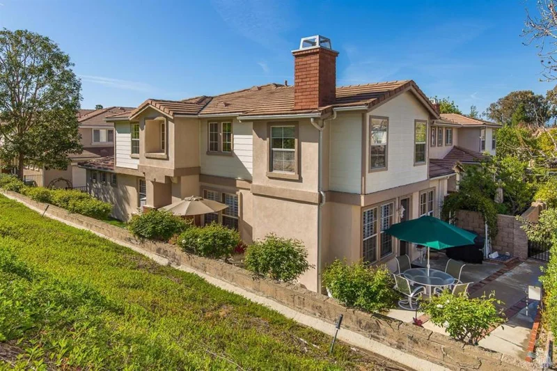 51 Greenmeadow, Thousand Oaks, CA 91320