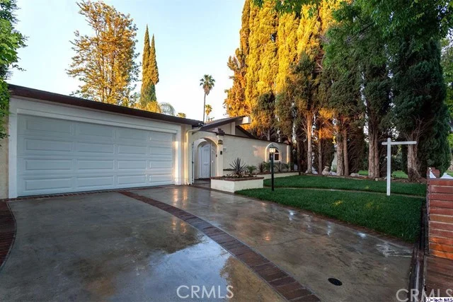 18627 Community, Northridge, CA 91324