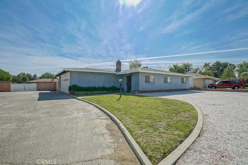 19047 Manila, Bloomington, CA 92316
