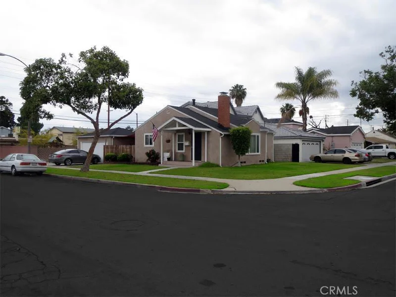6301 Saint Louis, Long Beach, CA 90805
