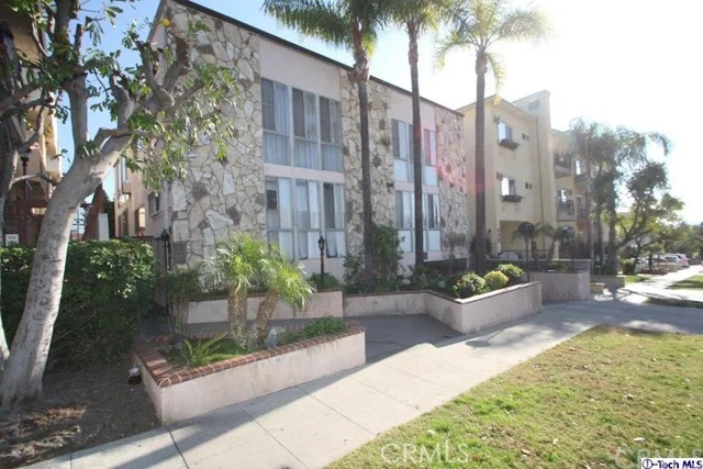630 E Orange Grove Avenue C, Burbank, CA 91501