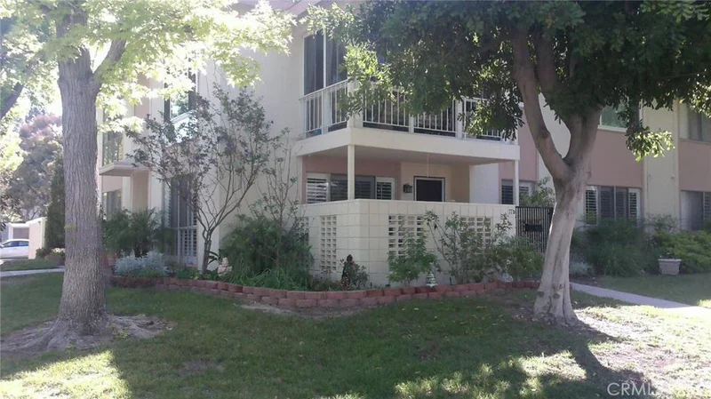 77 Calle Aragon #D, Laguna Woods, CA 92637