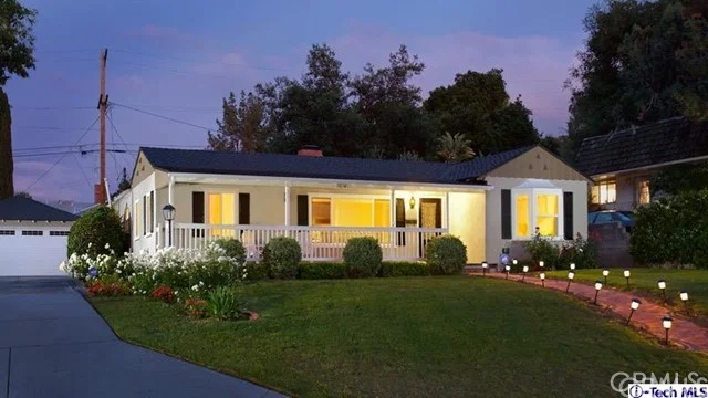 10134 Scoville, Sunland, CA 91040