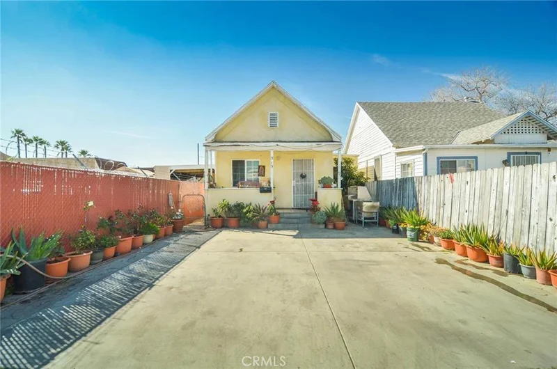 515 1st, Covina, CA 91723