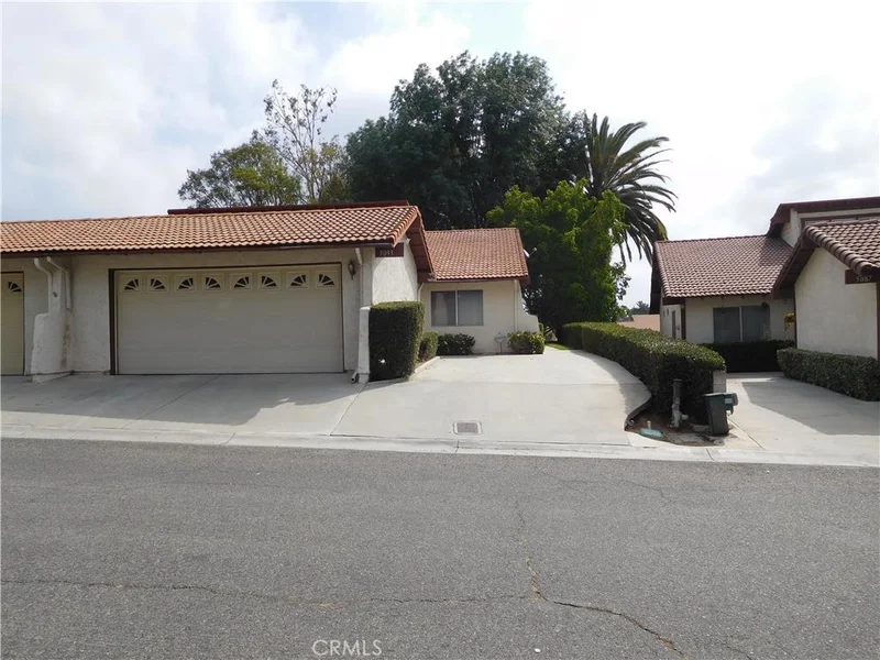 5093 Los Olivos, Riverside, CA 92505
