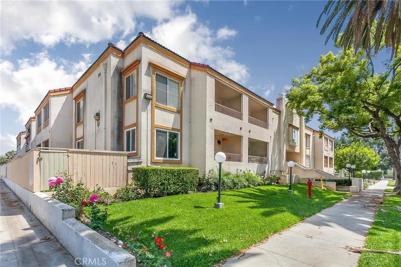 430 Holliston #201, Pasadena, CA 91106