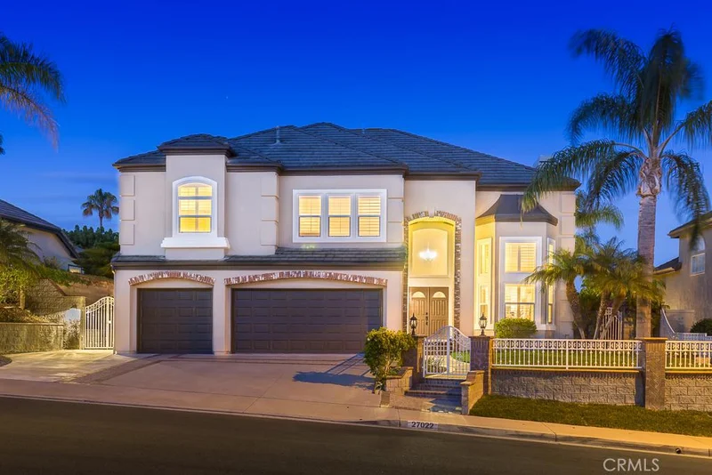 27022 Falling Leaf, Laguna Hills, CA 92653