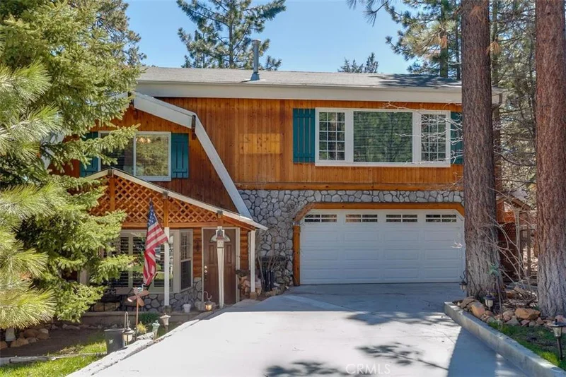 625 Maple, Sugarloaf, CA 92386