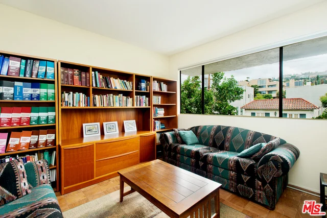 9000 Cynthia, West Hollywood, CA 90069