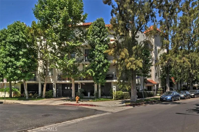 4249 Longridge #103, Studio City, CA 91604