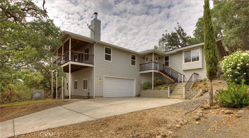 18904 Moon Ridge, Hidden Valley Lake, CA 95467