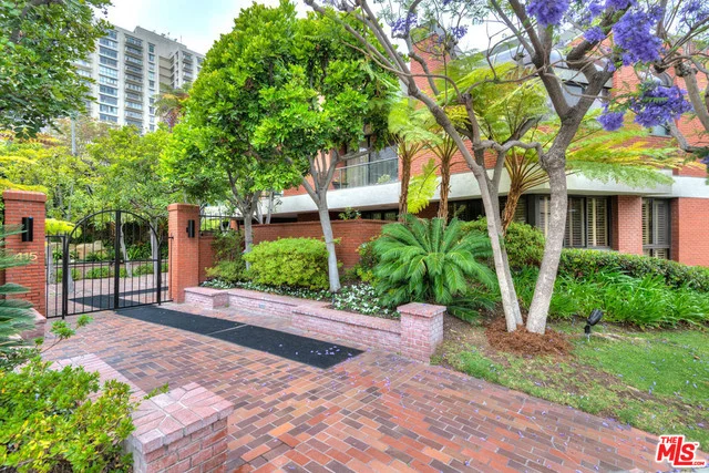 415 Spalding #306, Beverly Hills, CA 90212