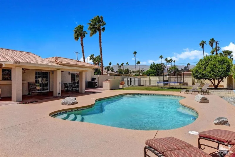 77530 Delaware, Palm Desert, CA 92211