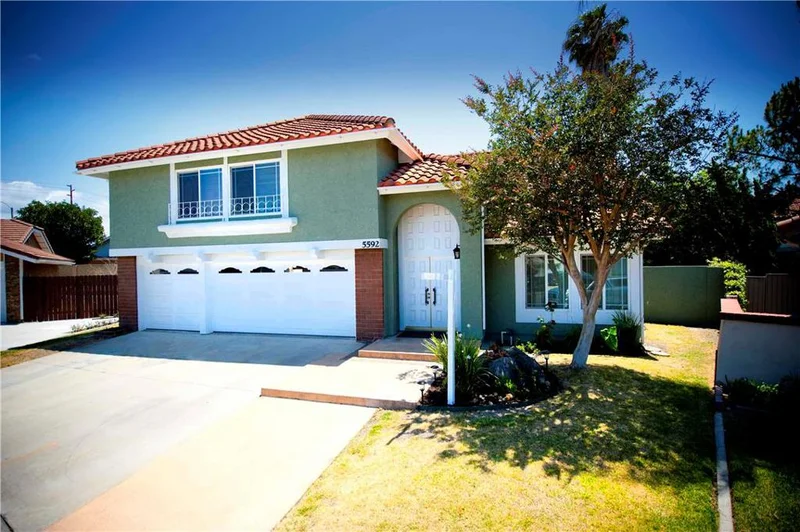 5592 Lutford, Westminster, CA 92683
