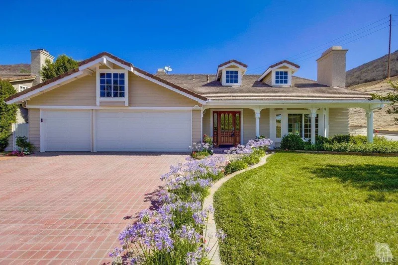 30033 Rolling Ridge, Agoura Hills, CA 91301