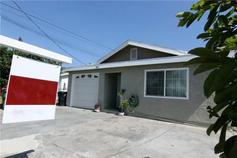 901 111th, Los Angeles, CA 90059