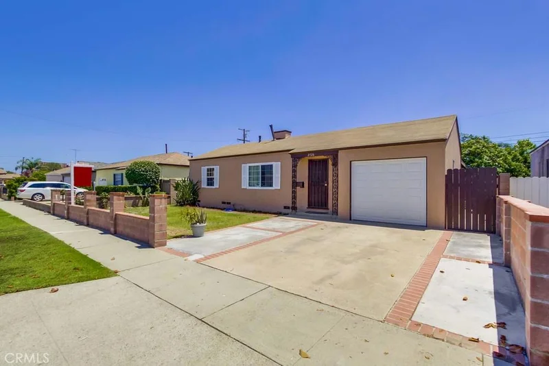 2726 218th, Carson, CA 90810