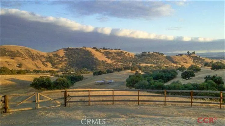 4100 Nickel Creek, San Miguel, CA 93451