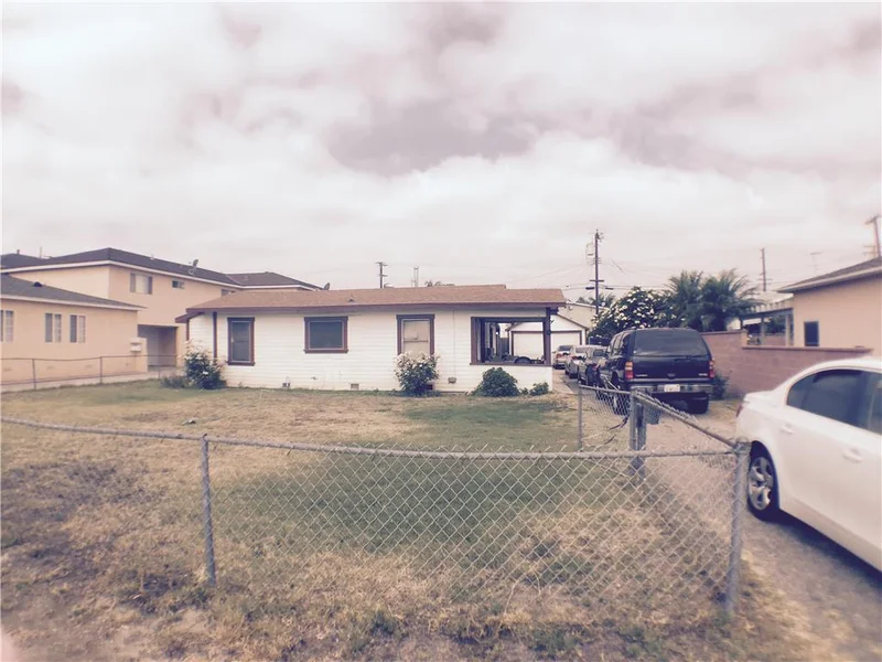 11613 Adenmoor, Downey, CA 90241
