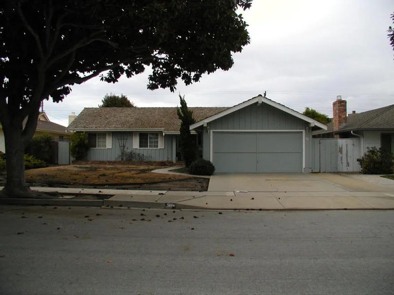 30 Santa Monica, Salinas, CA 93901