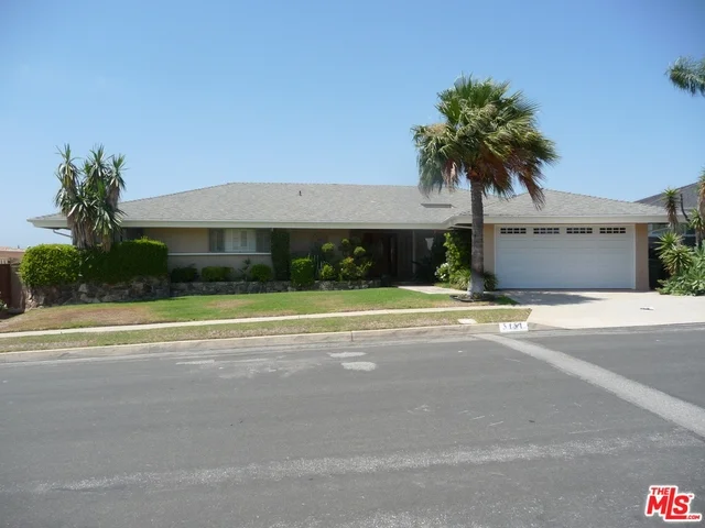 5151 Shenandoah, Los Angeles, CA 90056