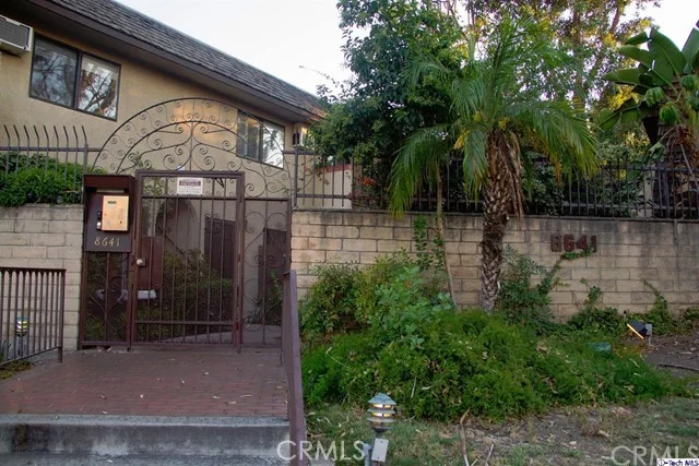 8641 Glenoaks #223, Sun Valley, CA 91352
