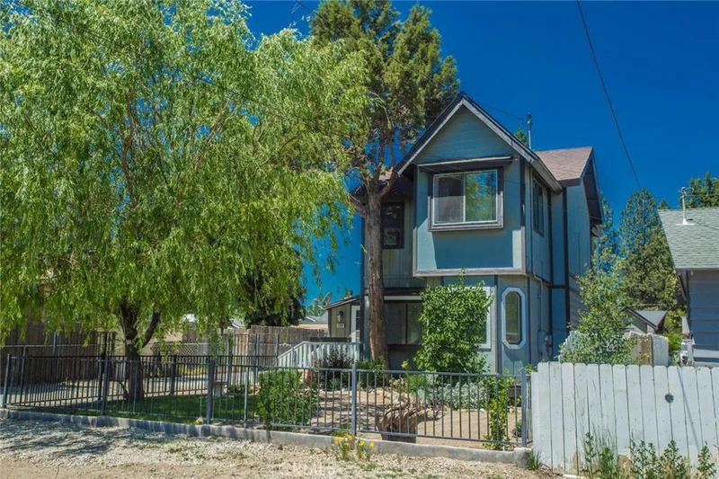 909 Sequoia, Big Bear, CA 92314