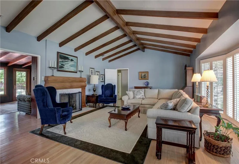 7713 3rd, Downey, CA 90241