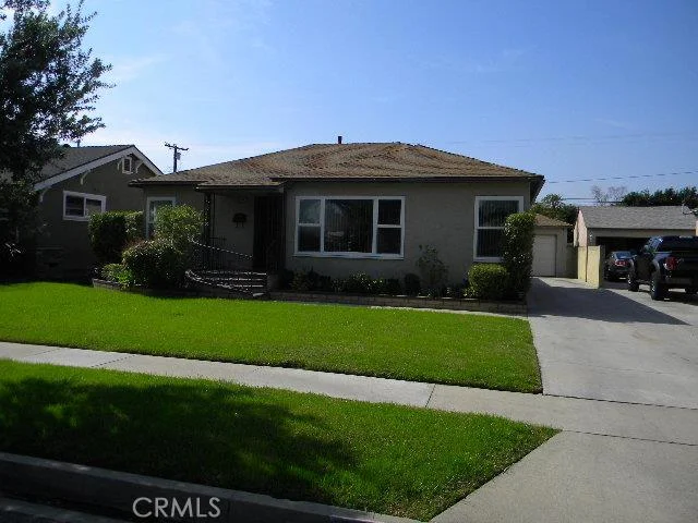 5603 Bellflower, Lakewood, CA 90713