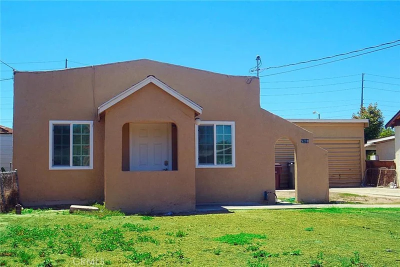 5218 2nd, Santa Ana, CA 92703