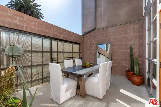 1128 5th, Venice, CA 90291