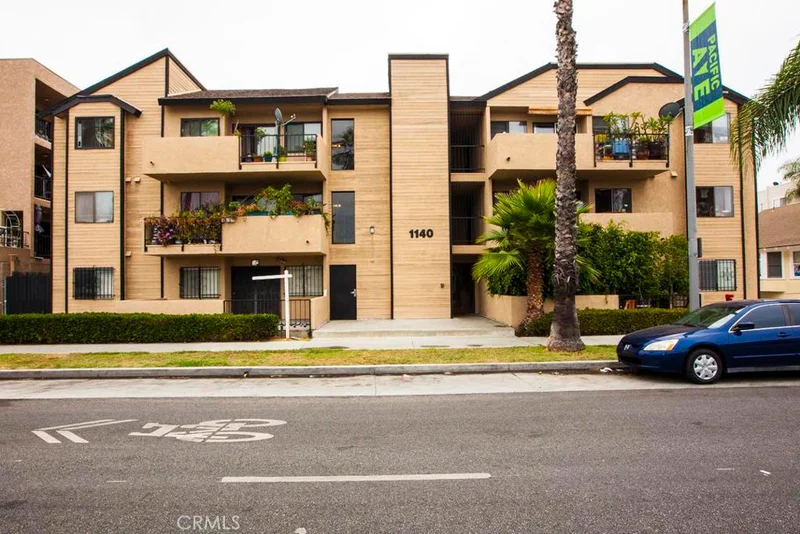 1140 Pacific #12, Long Beach, CA 90813