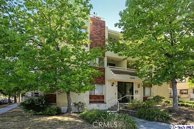 1238 Wilson #202, Glendale, CA 91206