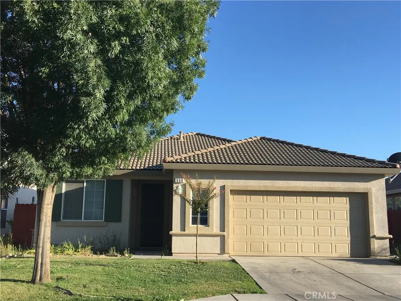559 Cherry, Chowchilla, CA 93610