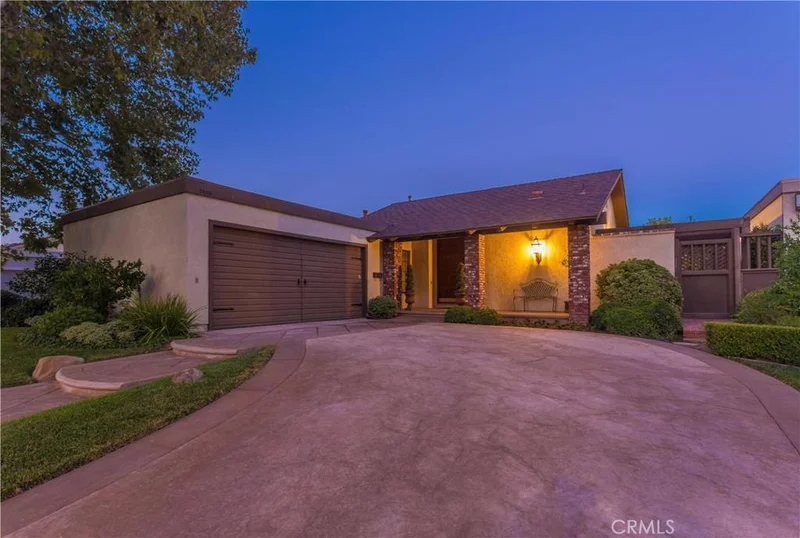 25310 Avenida Cappela, Valencia, CA 91355