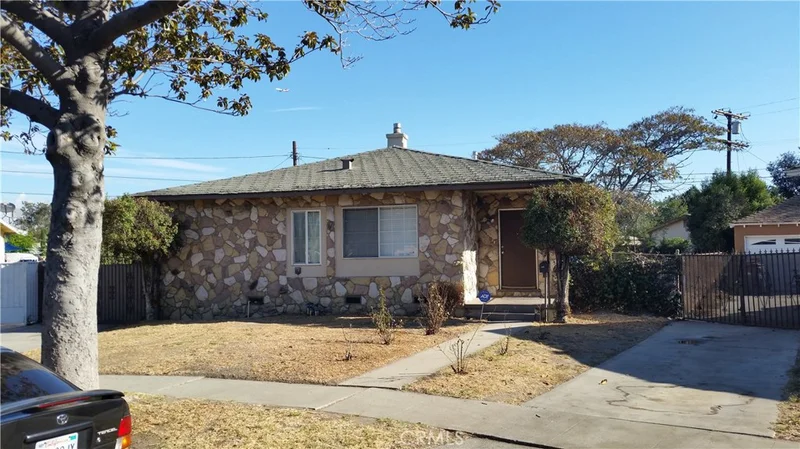 10428 Zamora, Los Angeles, CA 90002