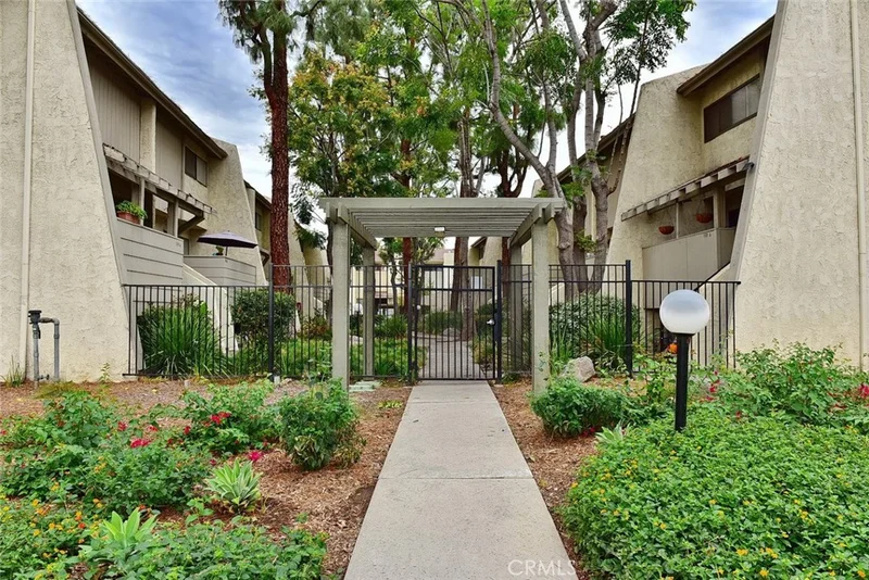 1151 Badillo #F, Covina, CA 91722